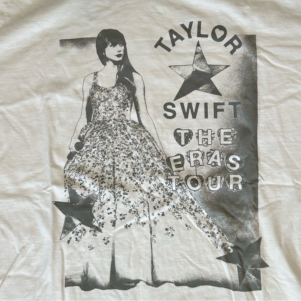 Taylor Swift The Eras Tour Official Merchandise - Crew Neck Tour Tee Size 3XL - Picture 3 of 8
